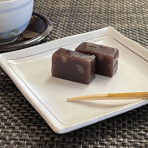 4962502207065







望月茶飴本舗
ひとくち羊かん 大納言