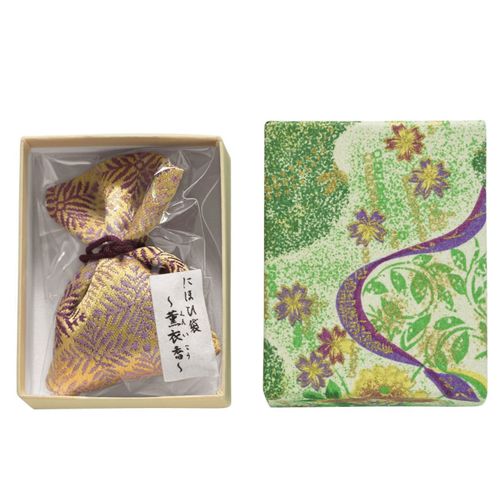 4515664069844







香彩堂
にほひ袋 金襴（中） 友禅紙箱