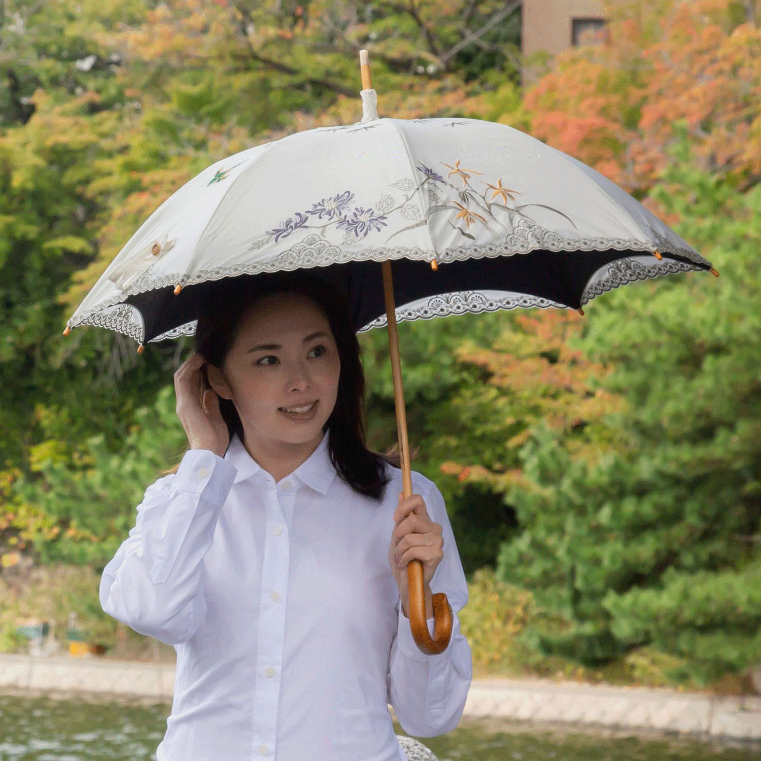 4562419998379



0



イデオ　
完全遮光（晴雨兼用） 女優日傘 「優雅刺繍 かわず張り長日傘 」