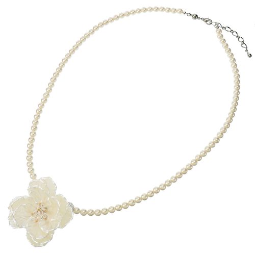 ジェノバ
花パールネックレス