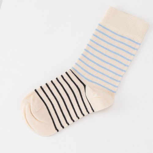ｕｎｔｉｅｒｓ
HFOOTWEARFOLIE