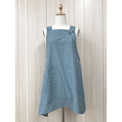 トレンディー
H型胸元刺繍エプロン