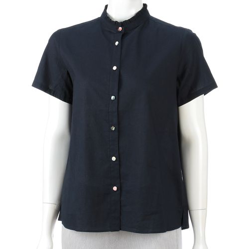 ウエルベック
Parkes LIBERTYくるみ釦スタンドフリルシャツ