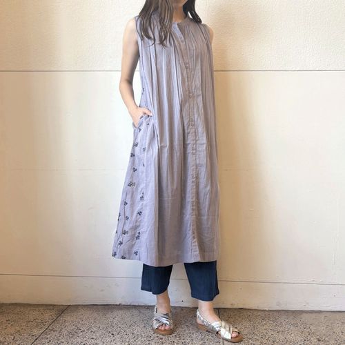 アンナヴァン
刺繍ノースリーブワンピース