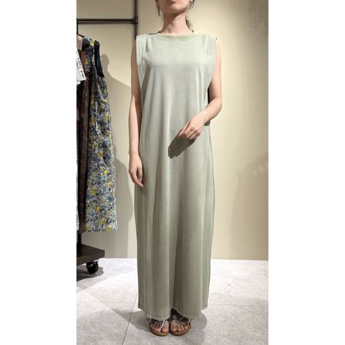 Ａｓｈｌｅｙ＆Ｂｒｏｓ
33℃ピグメントカットノースリーブワンピース