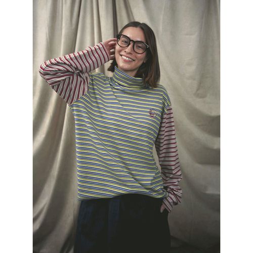 ク・ラッチ
HUMAROUSBARBARABORDERTURTLENECK