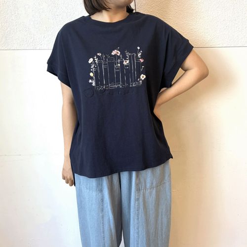 アンナヴァン
LUPILIEN BOOKプリントT