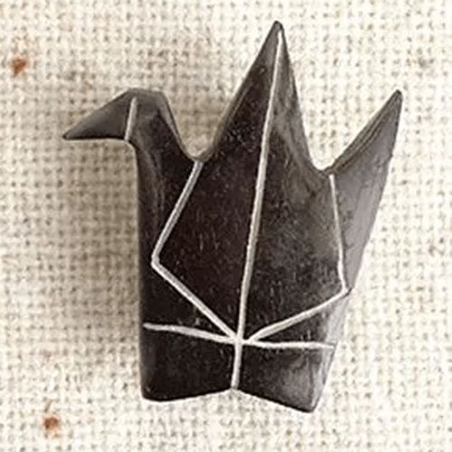 ピズム
Boneブローチ 折り鶴