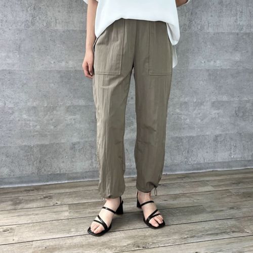 ケリーコーポレーション
AnnaKerryクロップドカーゴパンツ