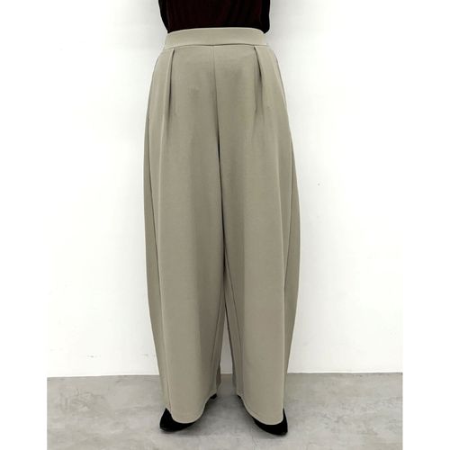 ブルーベル
CLOCHEバレルシルエットパンツ