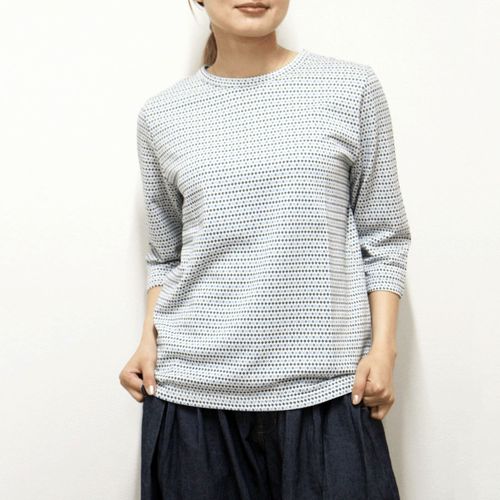 ジジョン
T’BISSTUDIO七分袖SJQ小花柄クルーネックカットソー