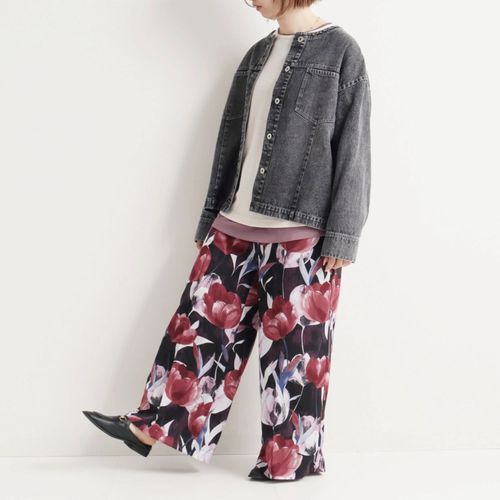 オンアンドオン
MAFRAIS 花柄センターシームパンツ