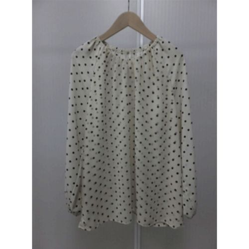 シシエス
ドットブラウス