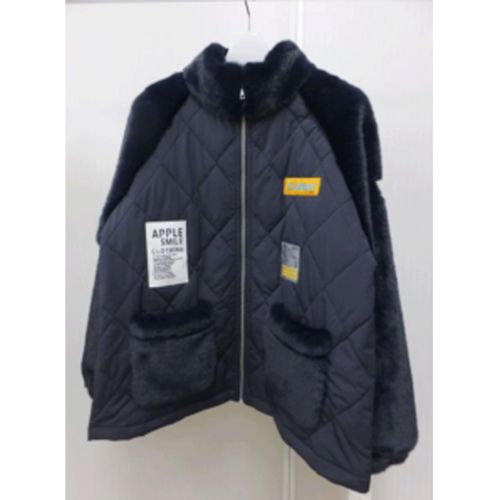 シシエス
キルトジャケット