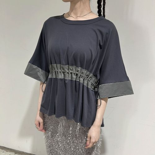 ＨＥＲＥＮＣＩＡ
HERENCIA 切替プルオーバー