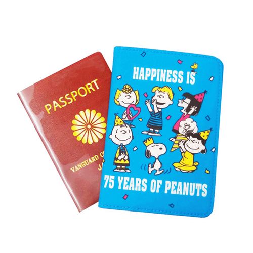 4945571250682



PEANUTS



バンガード
スヌーピー パスポートカバー 75th