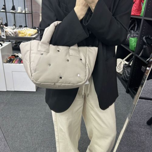 0



0



高木ミンク
スタッズラムレザーバッグ