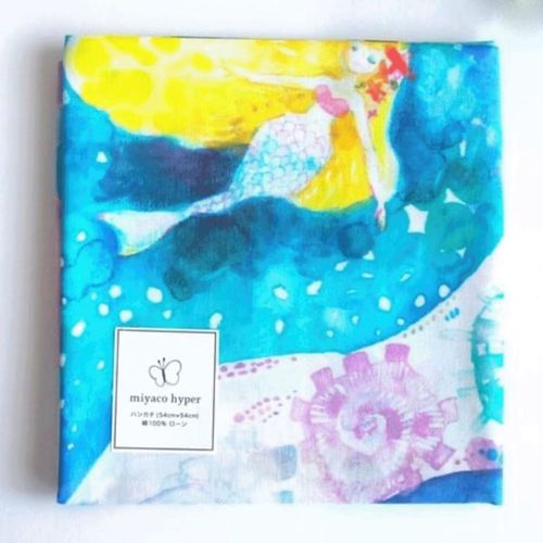 0



H9



ｍｉｙａｃｏ　ｎｉｓｈｉｏ
miyaco スカーフにもなる水彩画ハンカチ「深海の人魚姫」