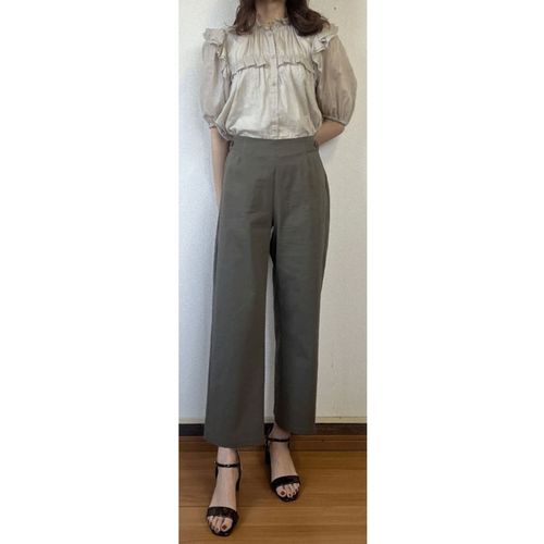 0



0



橘高　
綿ストレッチセミワイドマルシェパンツ