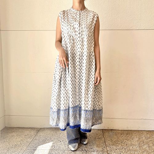0



0



アンナヴァン
ボイルプリントノースリーブワンピース