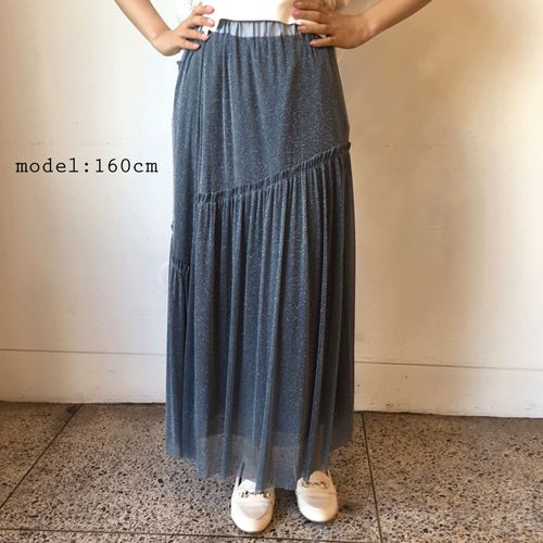 0



0



ホワイトジョーラ　
Emilyan ラメストレッチチュールスカート