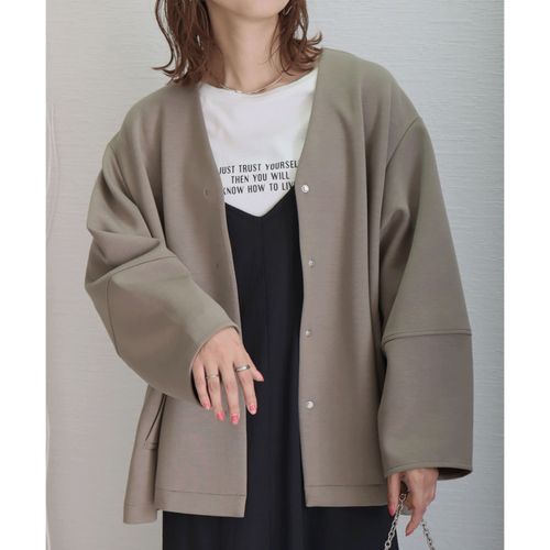 0



0



リブ
マーブルワルツ ダンボールポンチノーカラーフレアコート