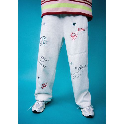 0



0



ク・ラッチ
HUMAROUS Hand draw stitch pants