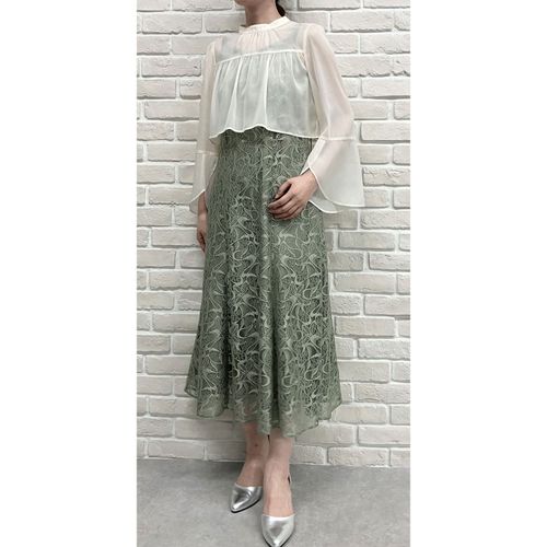 0



0



ホワイトジョーラ　
Replete ブラウス×ワンピース2点セット