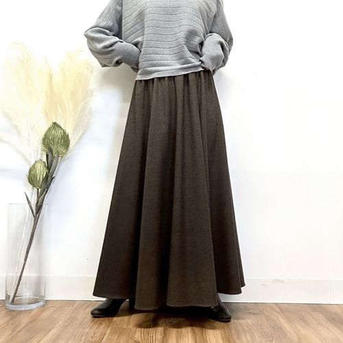 0



0



クリーク
MONiLE ウール混ロングスカート