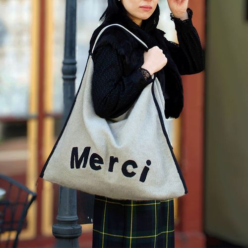 0



0



Ｐｅｔｉｔ　Ｓｏｕｋ
ENA KUAM メルシートートバッグ