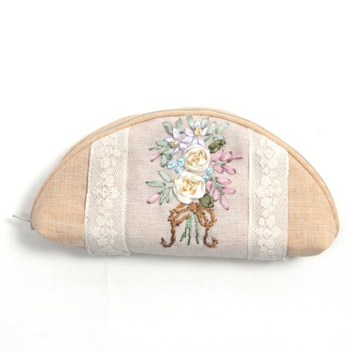 0



QLH25/2427-P



クレイブ
リボン刺繍 ベージュ 眼鏡ケース