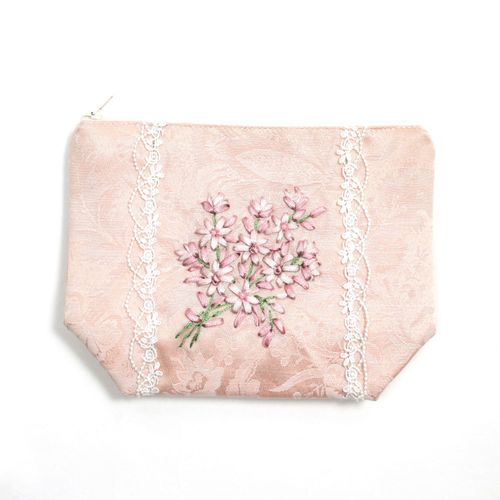 0



QLH25/1812-P



クレイブ
リボン刺繍 ピンク ジップポーチ