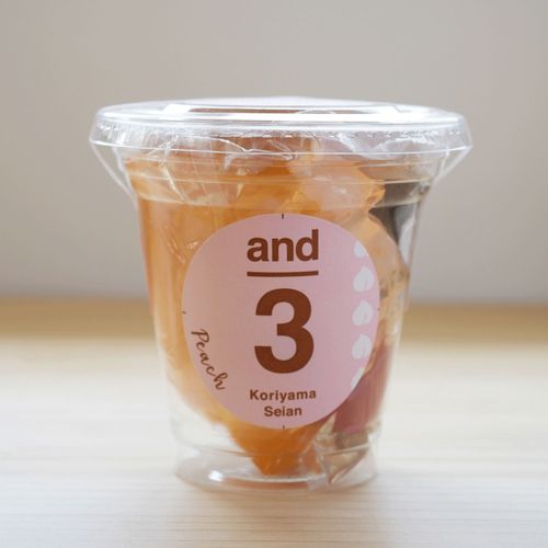 4972180240612



240G



岩手県産株式会社
and3 あんみつ（白桃あん）