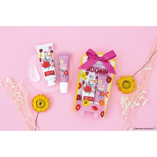 4517161174908



09768002



グローバル　プロダクト　プランニング
ムーミンリップ＆ハンドケアセット（リトルミイ・こけもものジャム）