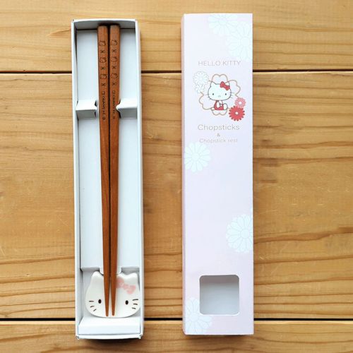 4979855226384



HK192-841



山加商店
ハローキティ 箸＆箸置きセット（桜）