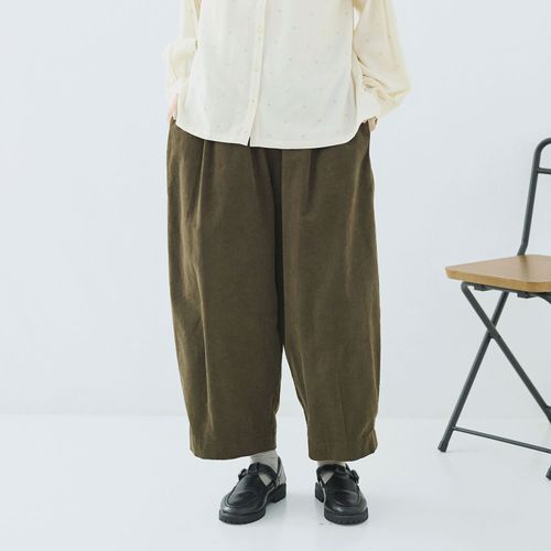 ノンノ
cloudnine ノンノ タック・ダーツ入り9分丈バルーンパンツ