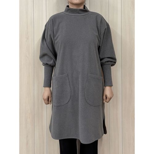 トレンディー
ECRU メルティーストレッチニットロングリブ無地カッポー