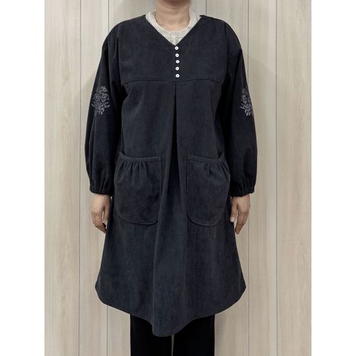 トレンディー
ECRU 太コール起毛Vネックカッポー