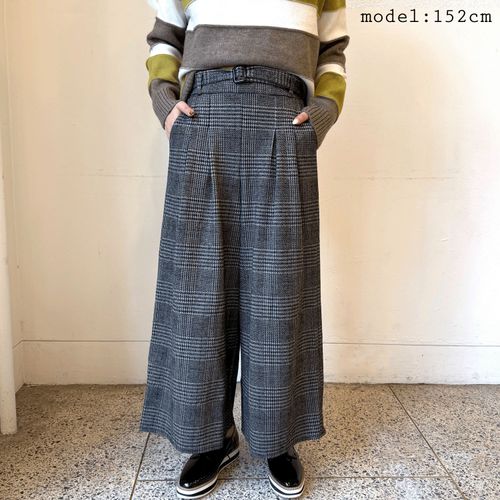 ジェーシーエス
ジャガードグレンチェックワイドパンツ