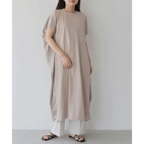 三澤
Vingtrois 異素材切替ドレス