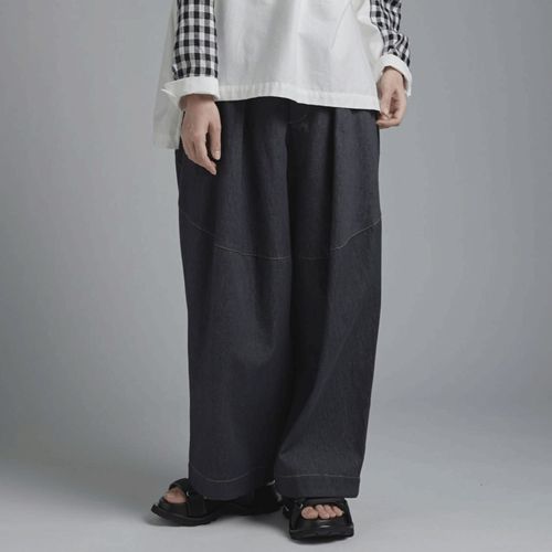 イコール
T．Tutie コットンデニムコクーンパンツ