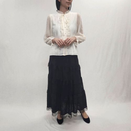 チャーミング
ティアードデザインスカート