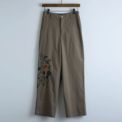 ドライブ
Emago 花刺繍ストレートパンツ