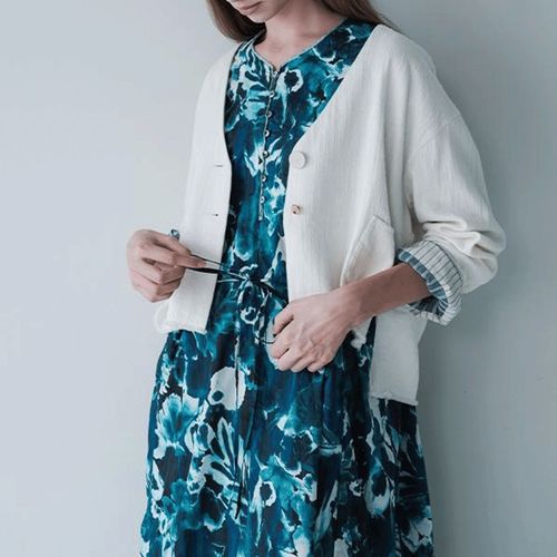 あむう
akane V開きショートジャケット