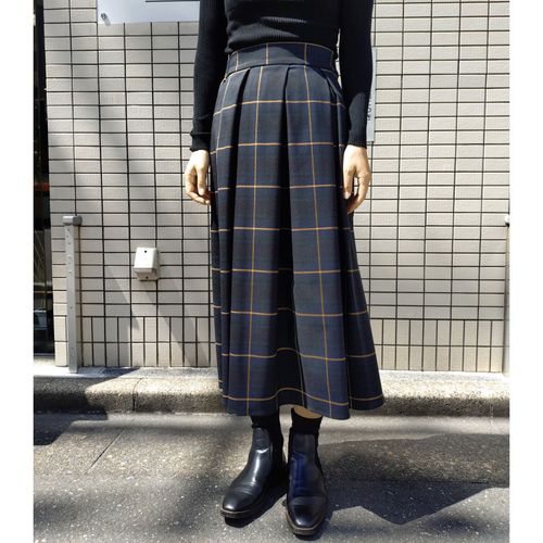 ダブル・フェース
Doubleface Tokyo タックフレアチェックスカート