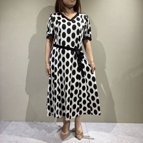 ジェイシーインターナショナル
Super Beauty 大玉プリント半袖ワンピース