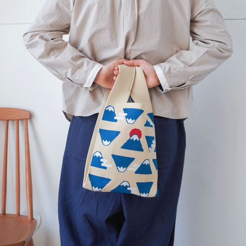 サード　コレクション
富士山ニットバッグ
