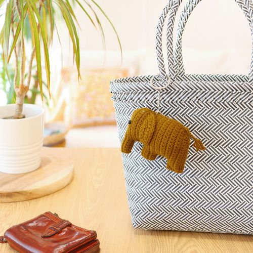 4589450045374







トモ・コーポレーション
編みぐるみ 象バッグチャーム