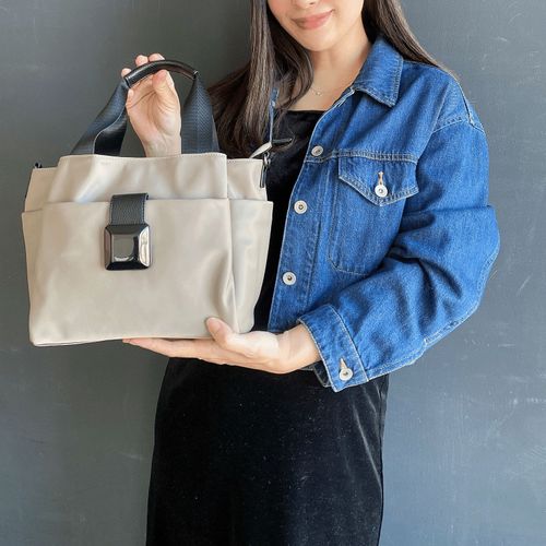 ラムモード
ナイロンブラックスクエアパーツ2WAYバッグ