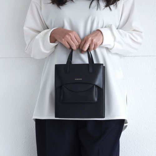 大磯産業
HIDESINS フラップJ レザーハンドバッグ